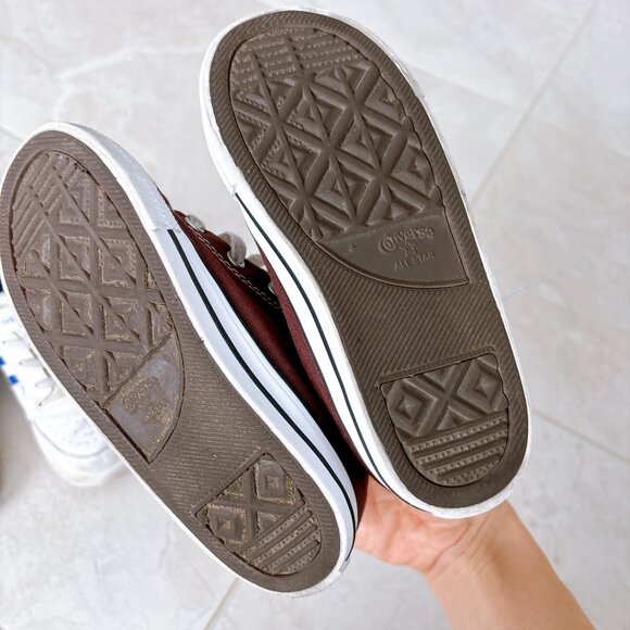 SMALL KIDS SIZE 10 CONVERSE AND ADIDAS, PRICE FOR BOTH - Picture 5 of 10